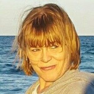 Meet your Posher, Ewa